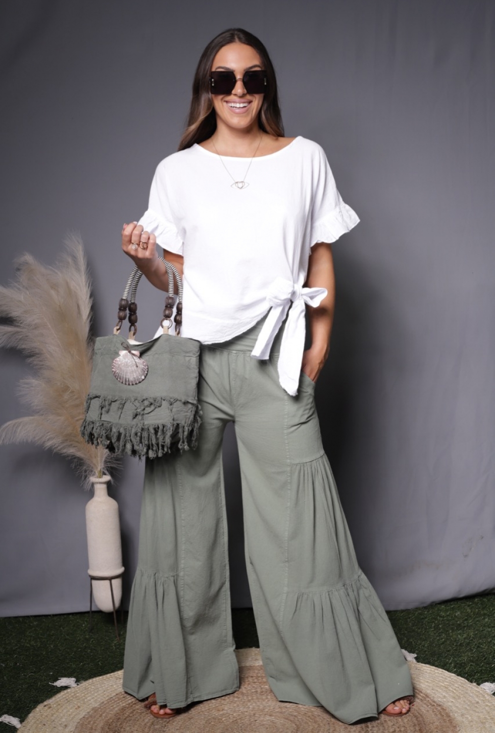 https://www.giocamwholesale.com/images/products/211-gringa-pants-olive-large_05852651.jpeg